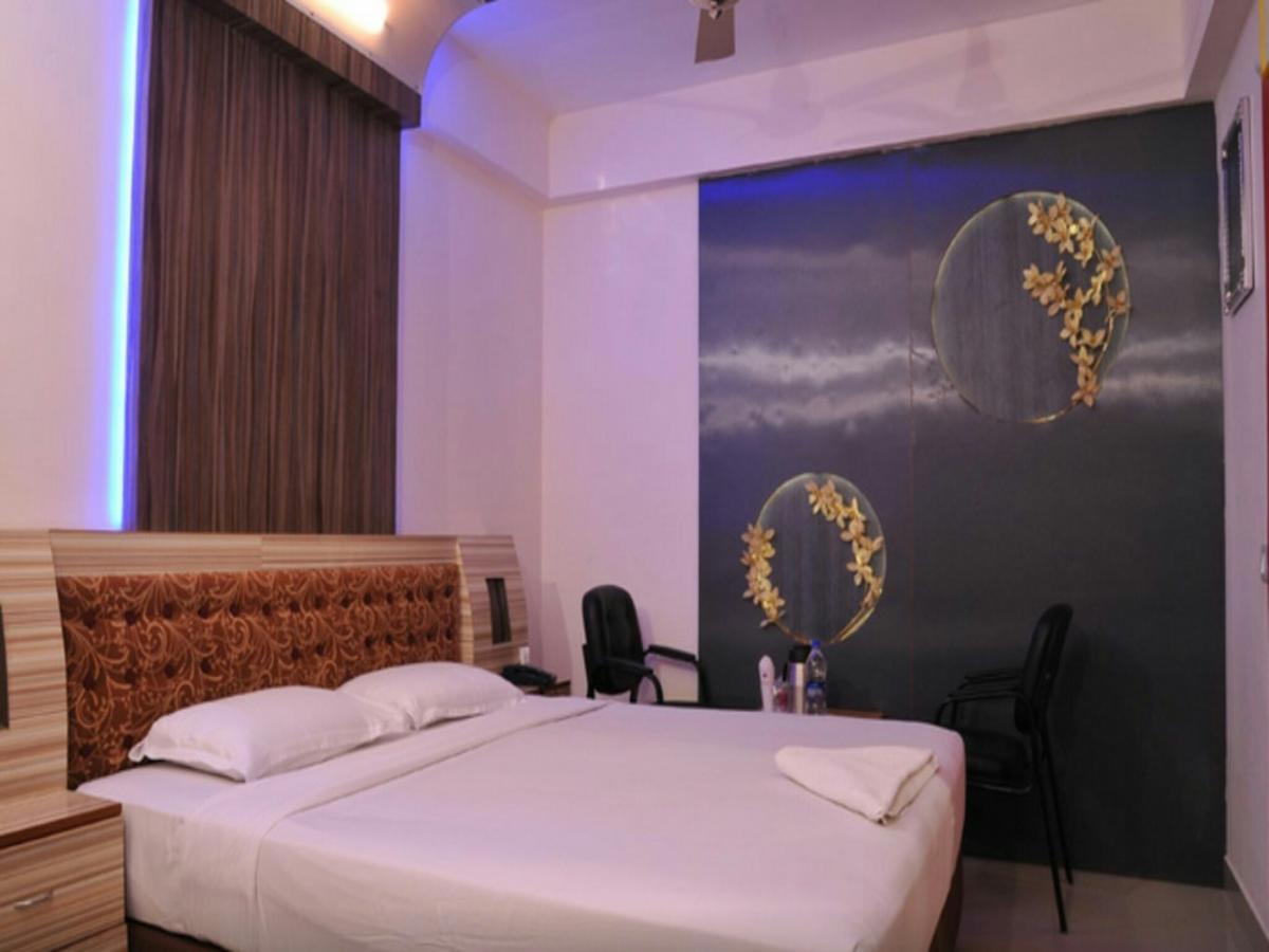 Hotel J Maariot 에로드 외부 사진